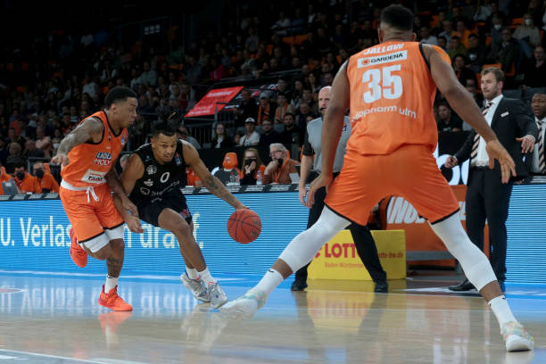 守密集反击 守密集反击