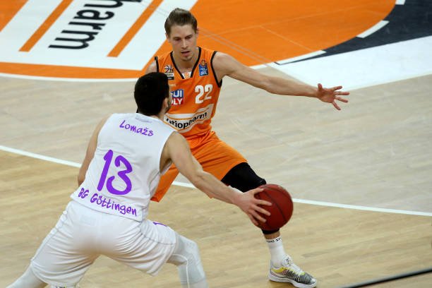 教练同样未 教练同样未